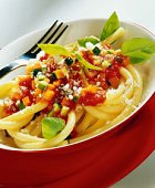 Culinary Combat avec l'estomac. Vive les spaghetti!