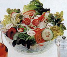Salad with spring onion sauce